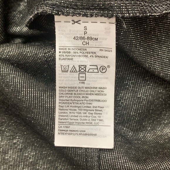 Banana Republic NWOT Knit Black w White Office Top, Stretch - Picture 11 of 11